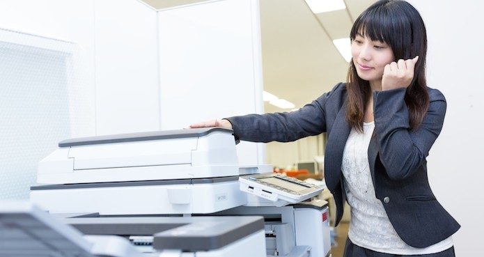 FAX営業は効果ある?手法やメリットでメリット